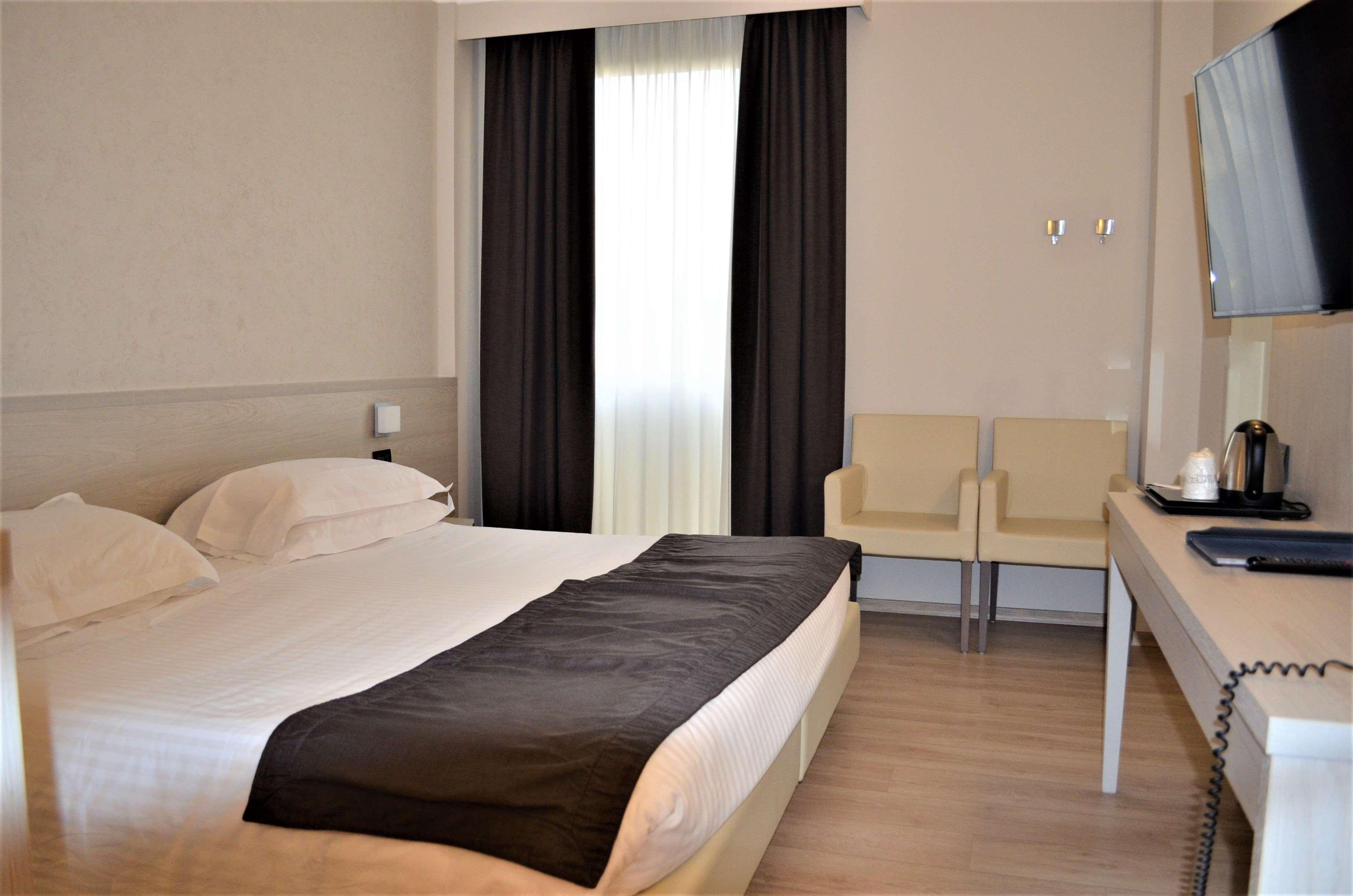 Best Western Park Hotel Пьяченца Экстерьер фото