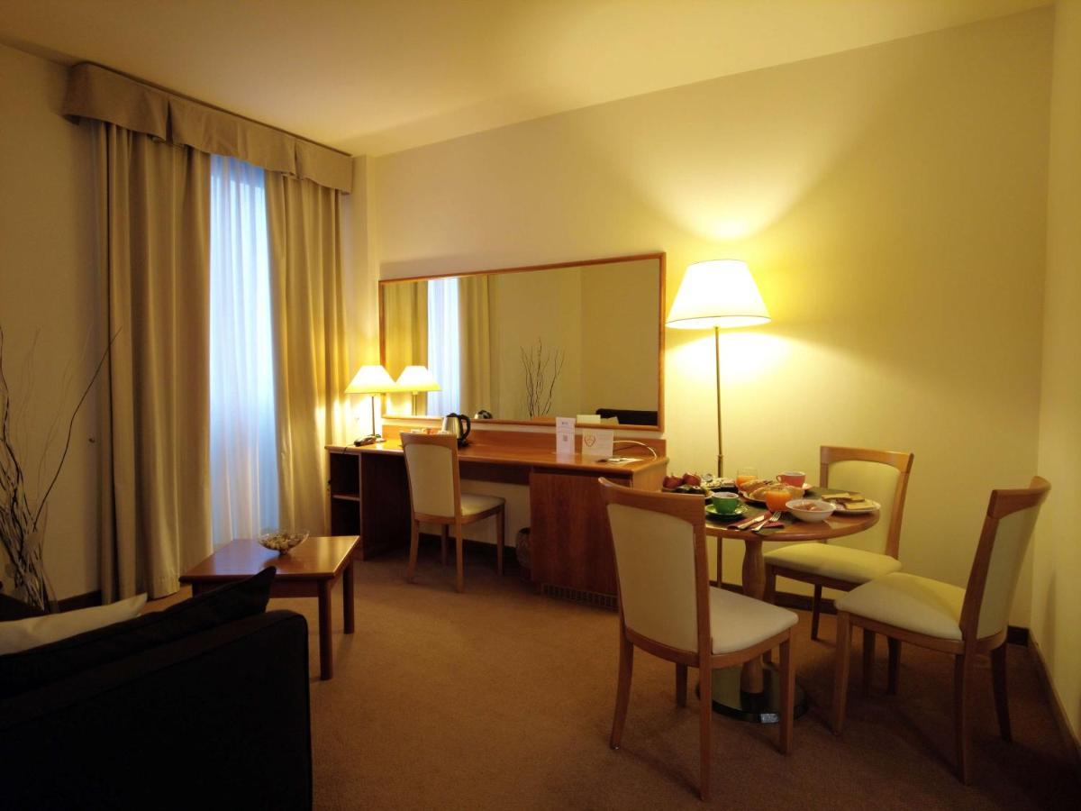 Best Western Park Hotel Пьяченца Экстерьер фото