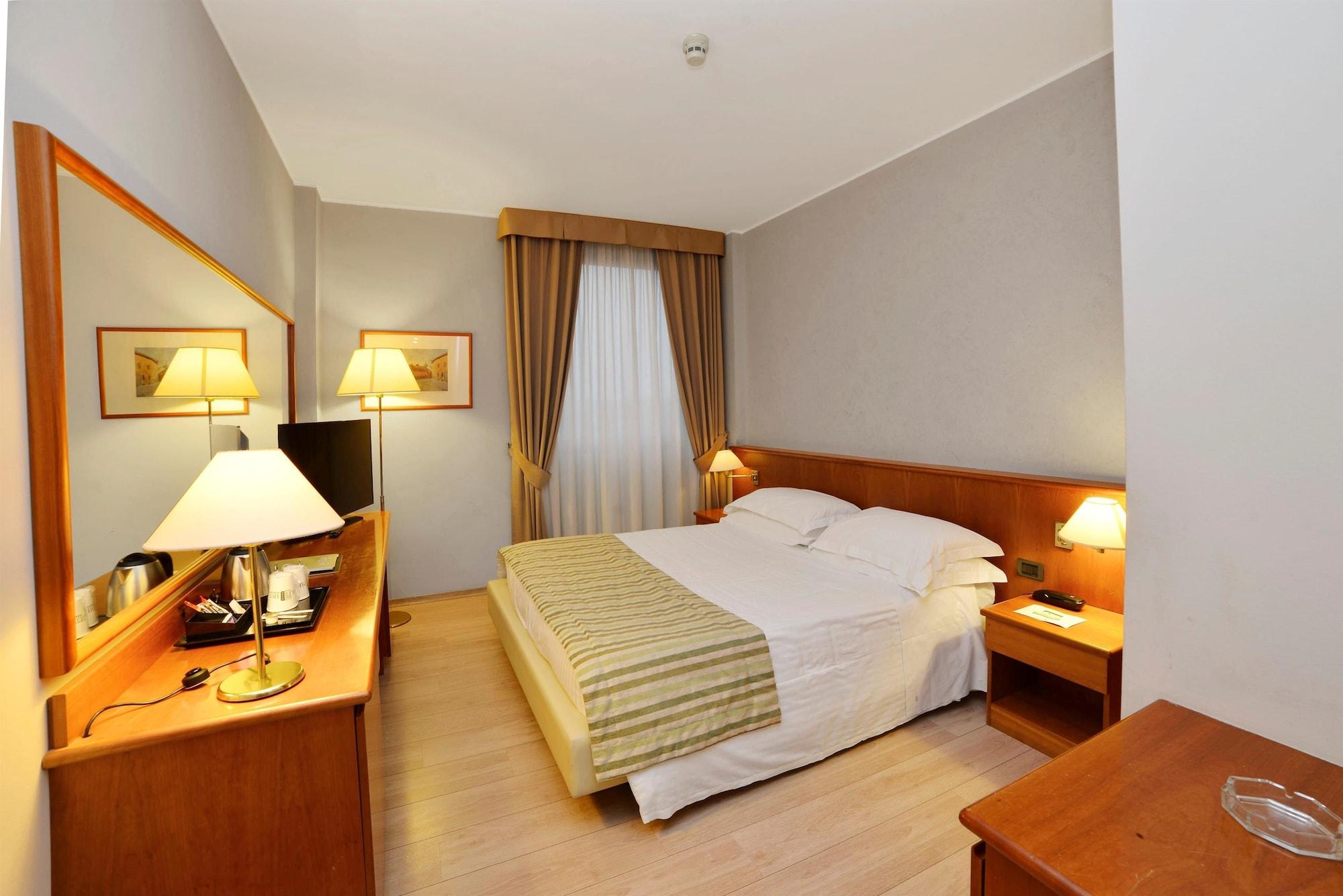 Best Western Park Hotel Пьяченца Экстерьер фото